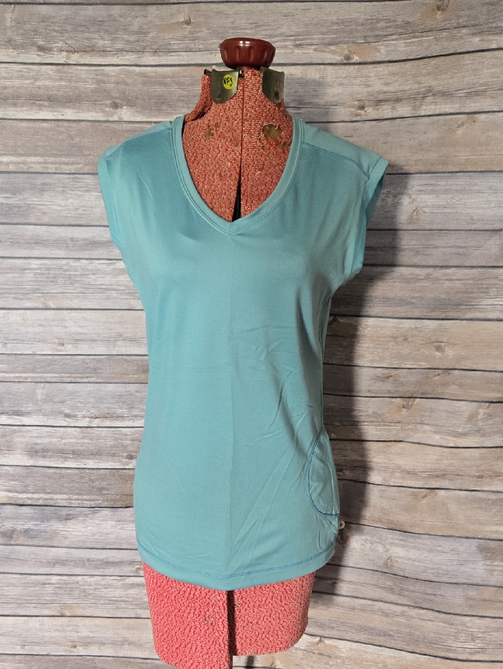 ALO Yoga Seafoam V-Neck Cap Sleeve Tank